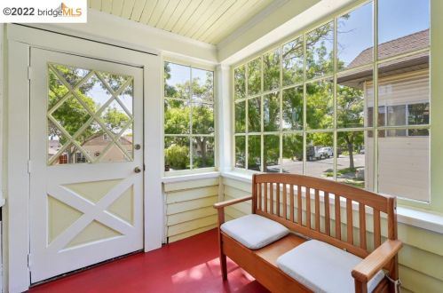 4024 Aqua Vista St, Oakland, CA 94601-4318