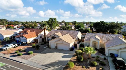 5019 Paradise Ln, Glendale AZ  85306-2655 exterior