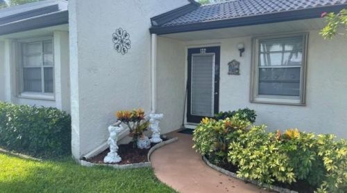 132 Lake Olive Dr, West Palm Beach, FL 33411-3382