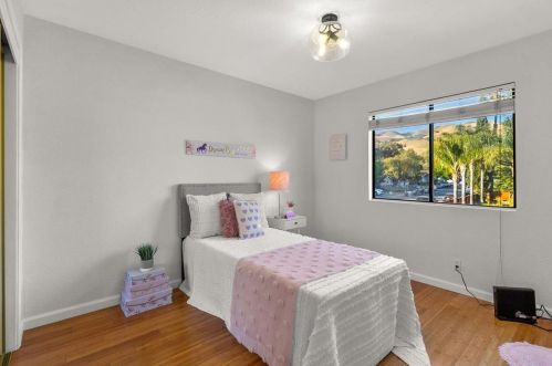 961 Selby Ln, San Jose CA  95127-1151 exterior