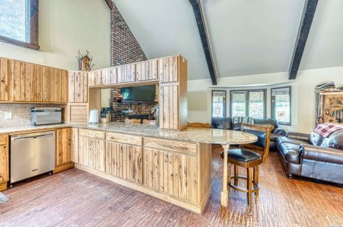 442 Deep Hole Rd, Baiting Hollow NY  11933-1455 exterior