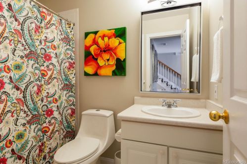 387 Ogden St, Denver CO 80205-5137 exterior