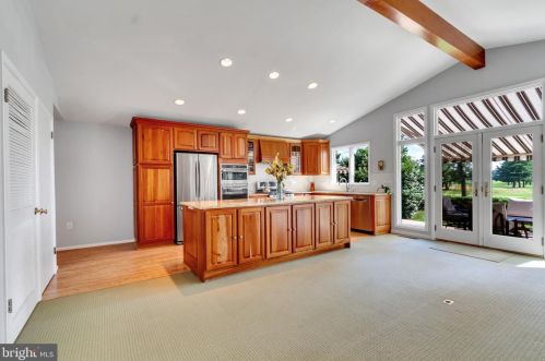 1014 Thomas Ave, Riverton NJ  08077-2321 exterior