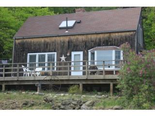 411 Hopkins Rd, Brattleboro, VT 05301-8888
