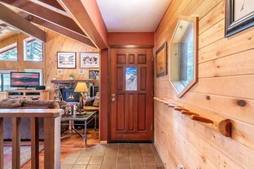 12525 Falcon Point Pl, Truckee, CA 96161-6447