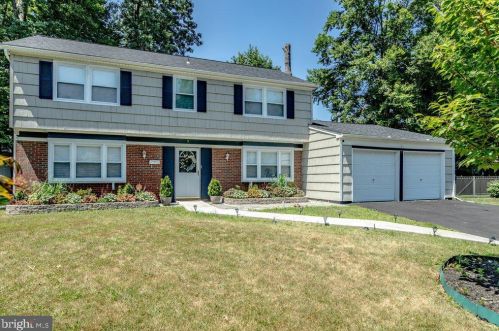 9 Emerald Ct, Willingboro NJ  08046-2272 exterior