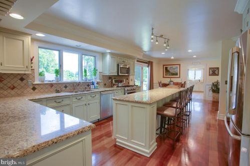 9 Hill Rd, Carlisle, PA 17015-9459