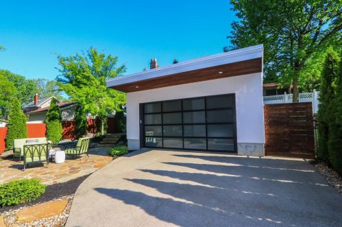 2872 Erie Ave, Cincinnati OH 45227-2735 exterior