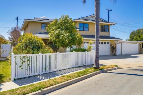 4252 Emerald Cir, Cypress, CA 90630-2023
