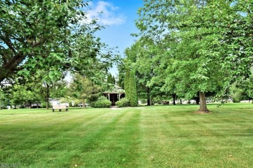 21 Twilight Trl, Belvidere NJ  07823-2905 exterior