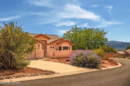 765 Cedar Ridge Ct, Cornville, AZ 86325-4860