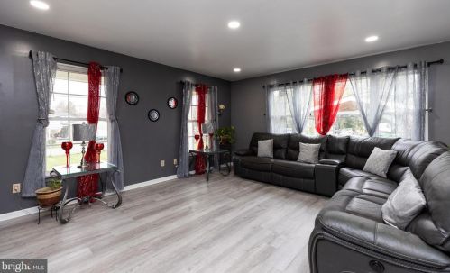 44 Betts Ave, New Castle, DE 19720-1562