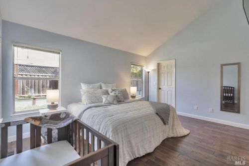 551 Shagbark St, Windsor CA  95492-8143 exterior