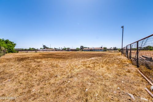 3626 Wescott Dr, Glendale AZ  85308-2332 exterior