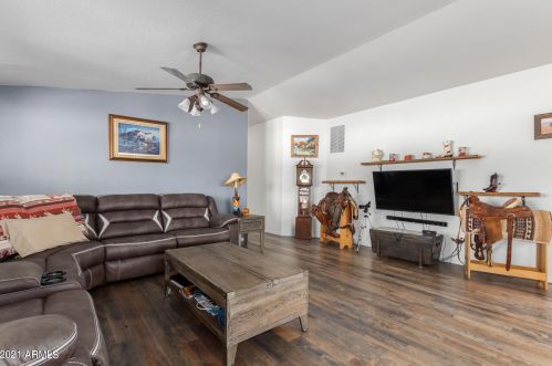 45444 20th St, Phoenix AZ 85087-7526 exterior