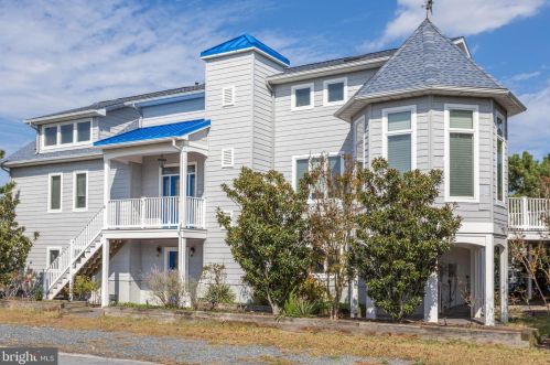 12 Washington Ave, Lewes, DE 19958-1806