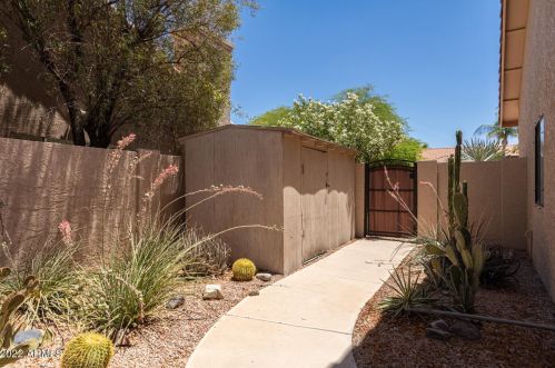 2135 Lk Shr Dr, Casa Grande AZ  85122-6105 exterior