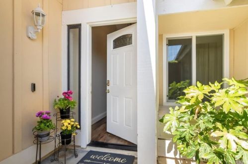 22917 Tupelo Ridge Dr, Santa Clarita, CA 91354-1320