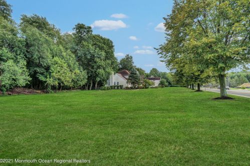 305 Bartley Rd, Jackson Twp NJ  08527-1166 exterior