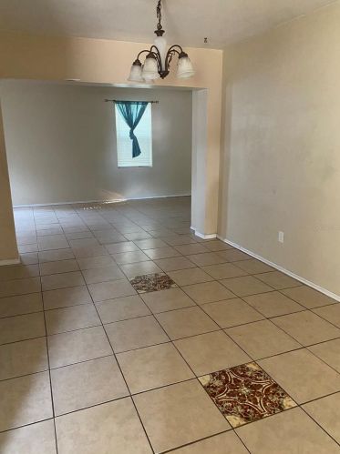 6216 Beechmont Blvd, Orlando, FL 32808-2318