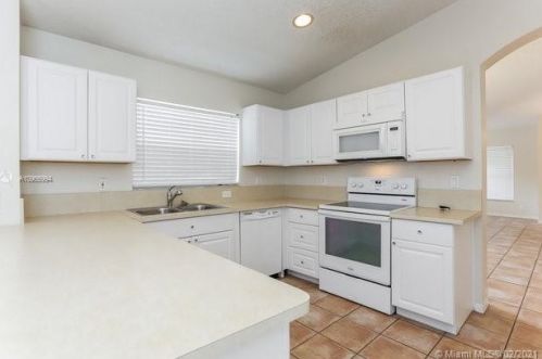 20871 18th St, Hollywood FL  33029-2329 exterior