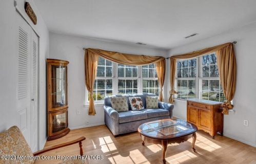 144 Viburnum Ter, Tinton Falls, NJ 07701-6733