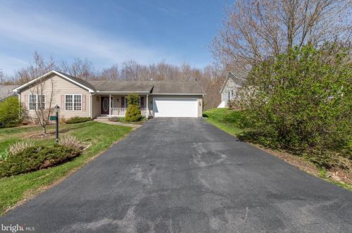 616 Oak Ln, White Haven, PA 18661-4110