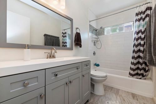 1006 Courtney Ave, Fullerton CA 92833-4461 exterior