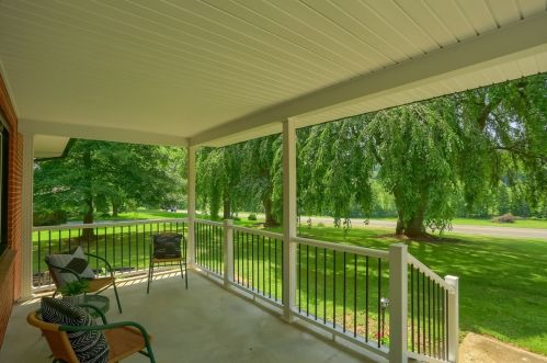 499 Harpers Ferry Rd, Beaver Falls PA  15010-6939 exterior