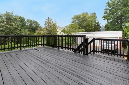 33 Orchard St, Mount Vernon NY  10552-1611 exterior