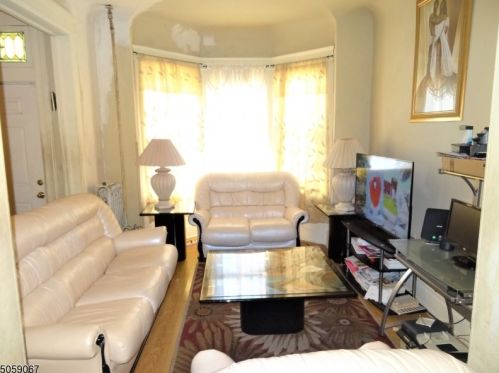 1080 Sanford Ave, Irvington NJ  07111-1944 exterior