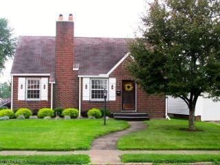 616 Broad St, Fairhope, OH 44641-1710
