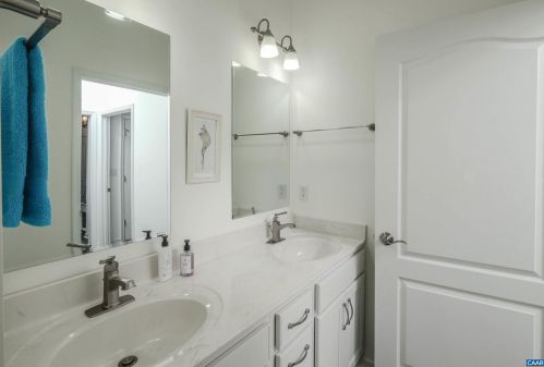 513 Rosewood Dr, Scottsville VA  24590-6491 exterior