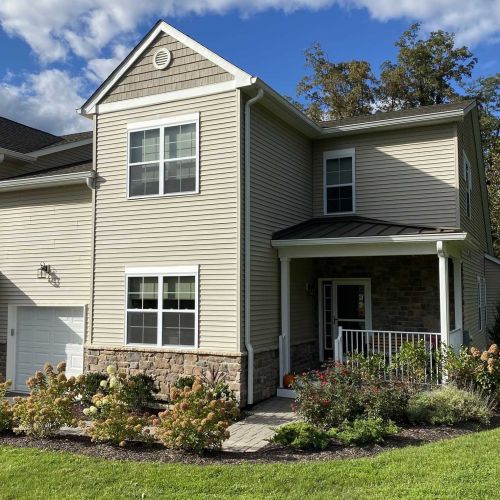 214 Hudson View Ter, Hyde Park, NY 12538-3544
