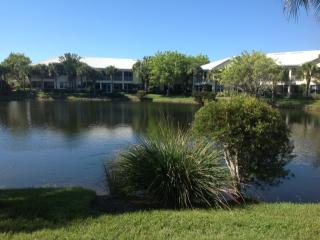 4557 Cardinal Cove Ln, Naples FL  34114-9487 exterior