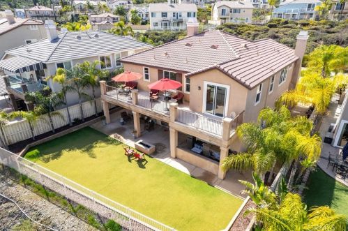 13 Via Niccolo Ct, Lake Elsinore CA  92532-0147 exterior