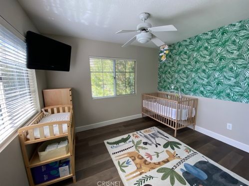 23037 Weymouth Pl, Santa Clarita CA  91354-2040 exterior