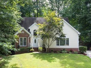 103 Keeton Ln, Cary, NC 27511-7200