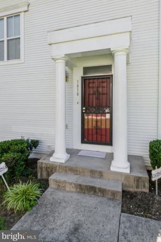 1818 Bruce Pl, Washington, DC 20020-2847