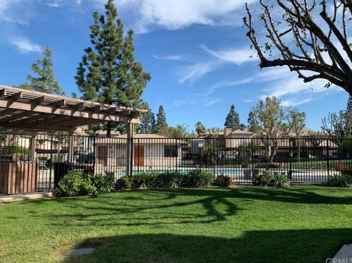 1335 Massachusetts Ave, Riverside CA  92507-7047 exterior