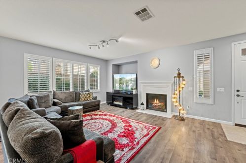 23860 Toscana Dr, Santa Clarita CA  91354-3015 exterior