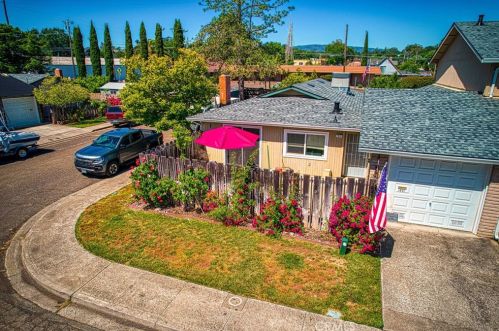 1631 Montana Vista St, Lakeport, CA 95453-3623