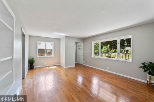 708 23rd Ave, South Saint Paul MN  55075-1321 exterior