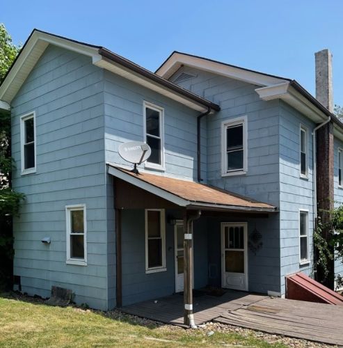 1119 3rd Ave, Beaver Falls, PA 15010-4433