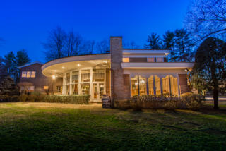 14 Grace Ln, Crotonville, NY 10562-2111
