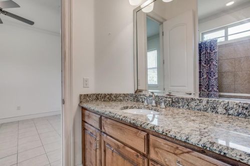 2613 Whispering Oaks Cv, Cedar Hill TX 75104-4556 exterior