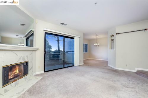 21103 Gary Dr, Hayward, CA 94546-6117