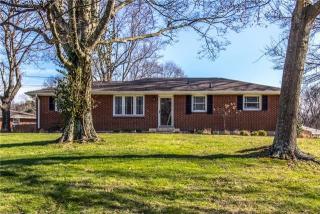 4801 Briarwood Dr, Nashville, TN 37211-4313