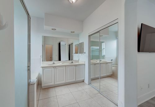 7865 19 Ct, Hollywood FL  33024-0923 exterior