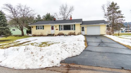 500 Nelson St, Coon Valley, WI 54623-7706